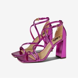 NWT GBG Chloin heeled sandals